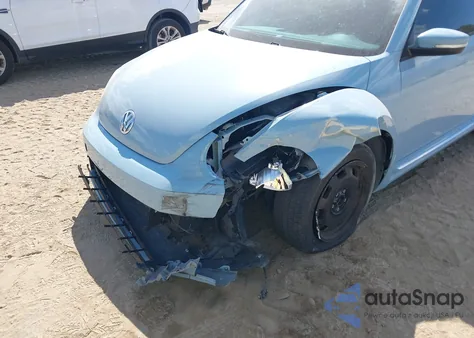 2014 Volkswagen Beetle 2.5L z USA, uszkodzony, nr VIN 3VWJP7AT0EM620611